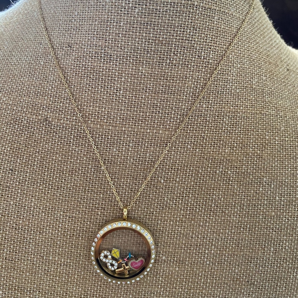 Origami Owl Large Gold Locket!